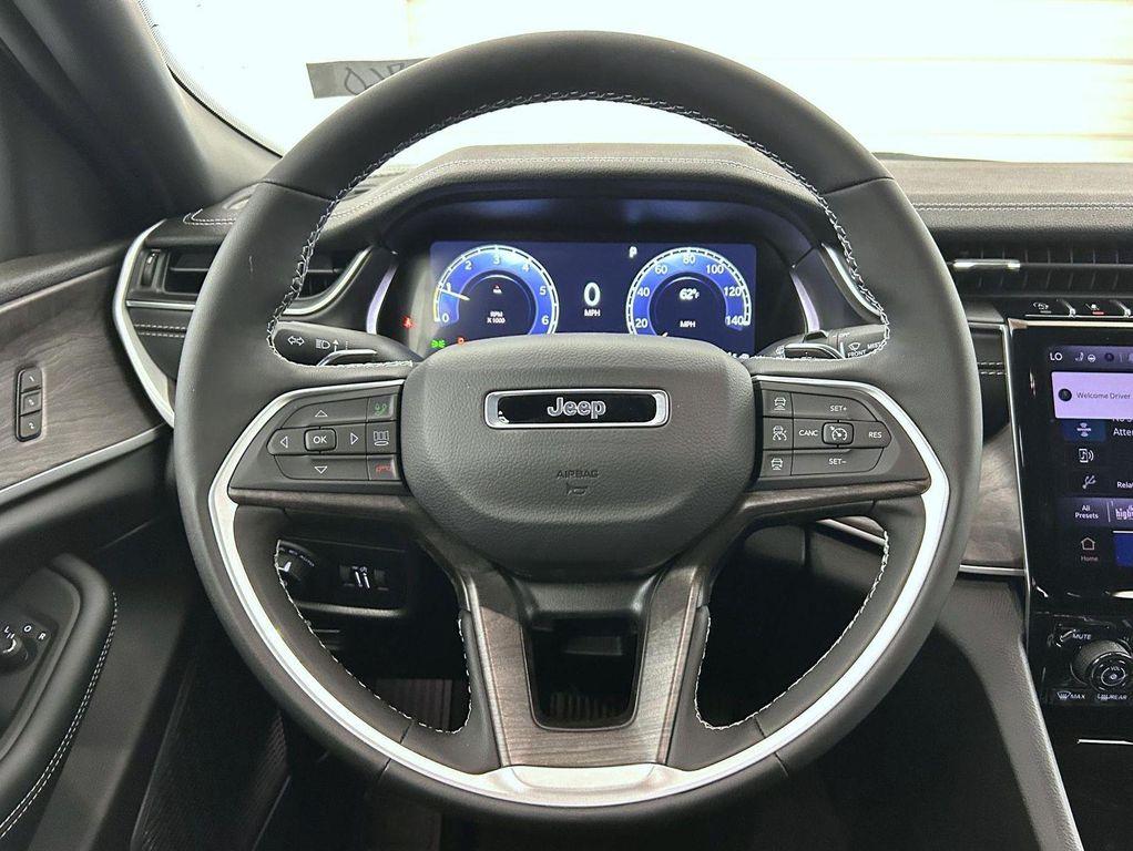 new 2025 Jeep Grand Cherokee L car, priced at $43,574