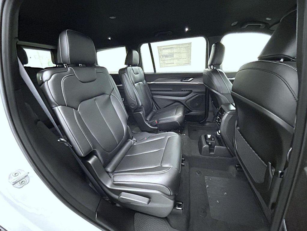 new 2025 Jeep Grand Cherokee L car, priced at $45,927