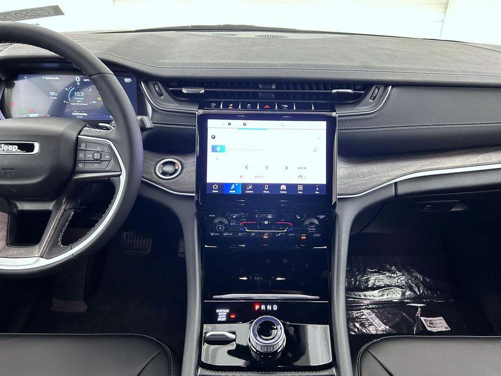 new 2025 Jeep Grand Cherokee L car, priced at $45,927