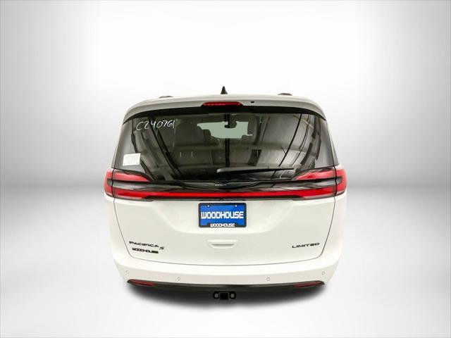 new 2024 Chrysler Pacifica car, priced at $52,023