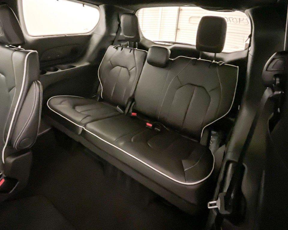 new 2024 Chrysler Pacifica car, priced at $51,246