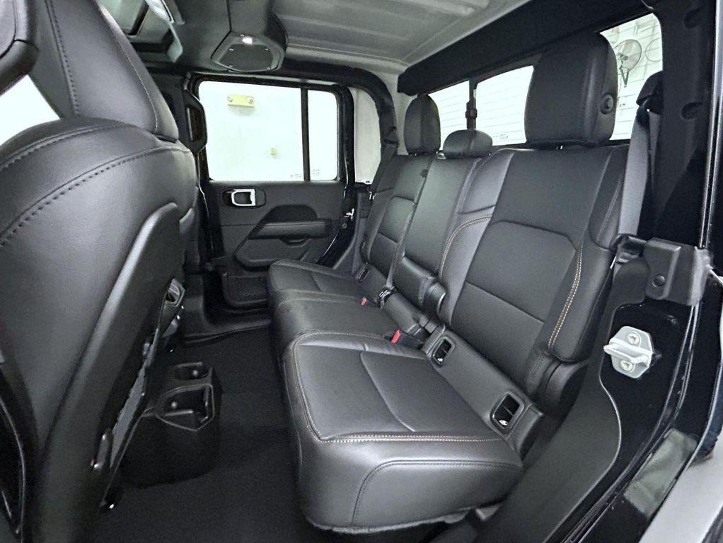 new 2025 Jeep Gladiator car, priced at $40,646