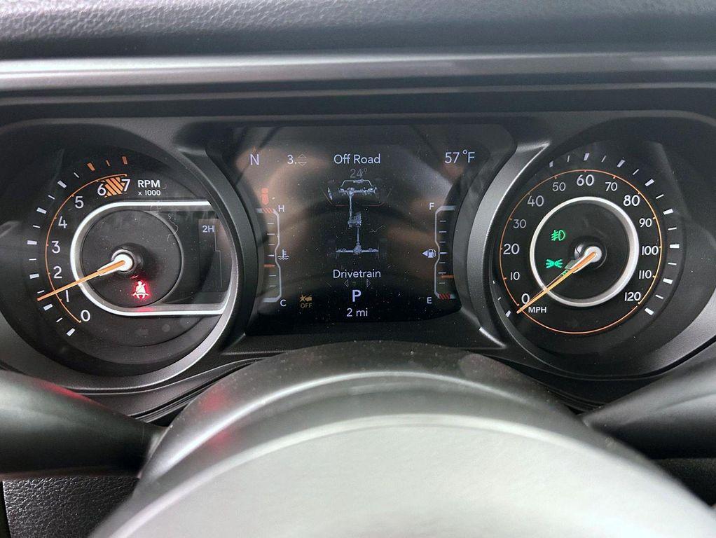 new 2025 Jeep Wrangler car, priced at $45,903