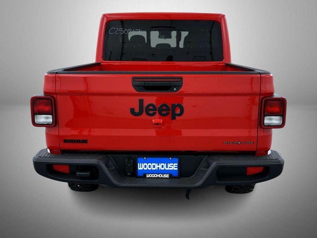 new 2025 Jeep Gladiator car, priced at $40,521