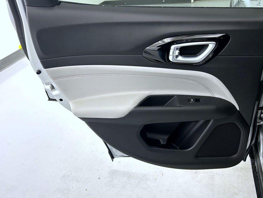 new 2025 Jeep Compass car, priced at $31,831