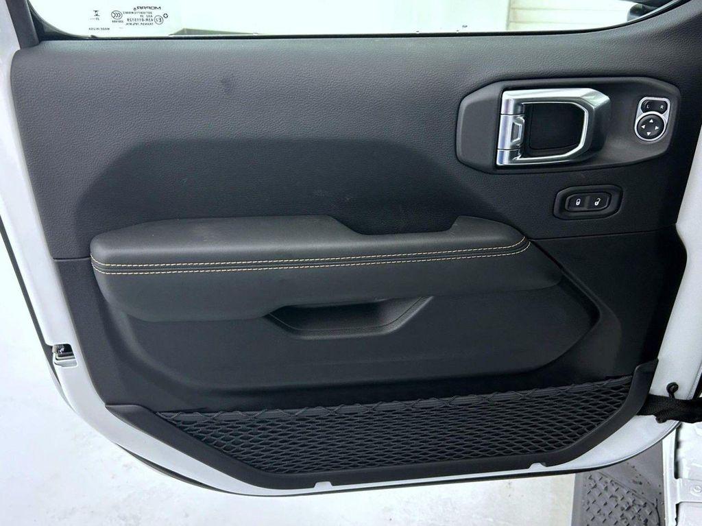 new 2025 Jeep Gladiator car, priced at $40,128