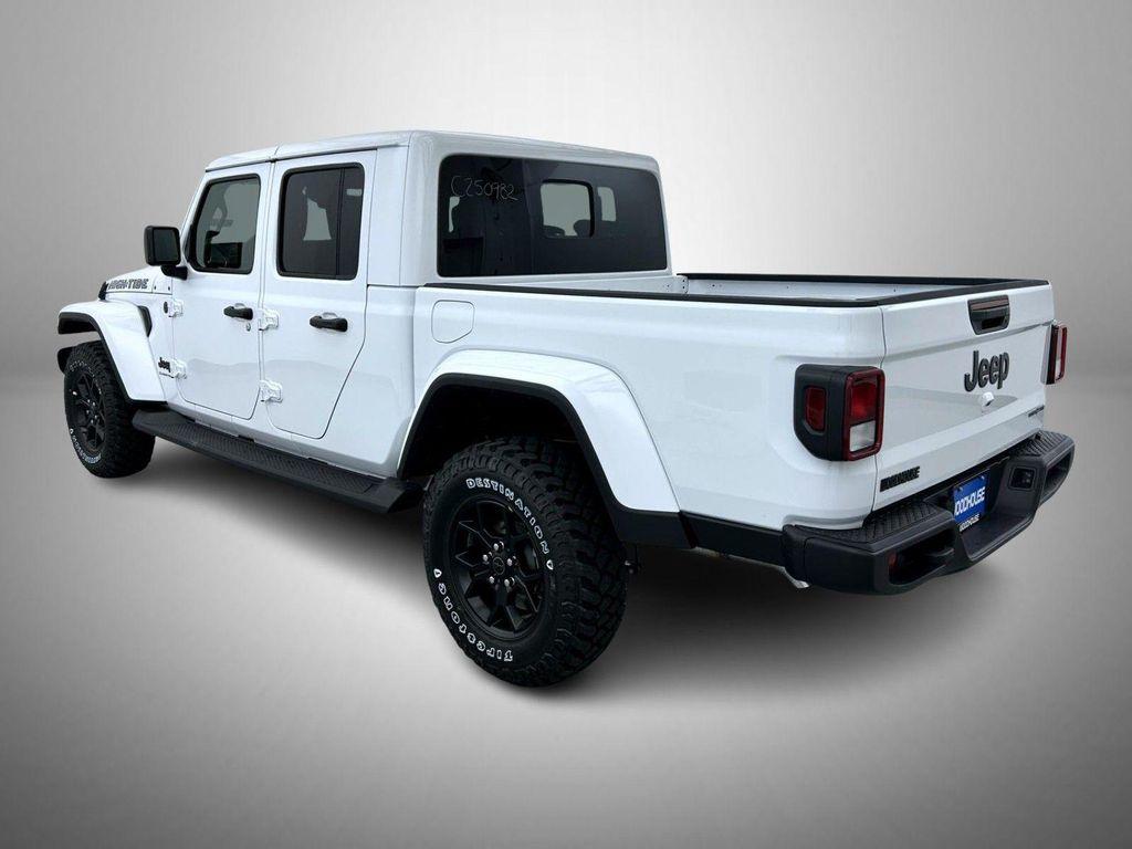 new 2025 Jeep Gladiator car, priced at $40,128