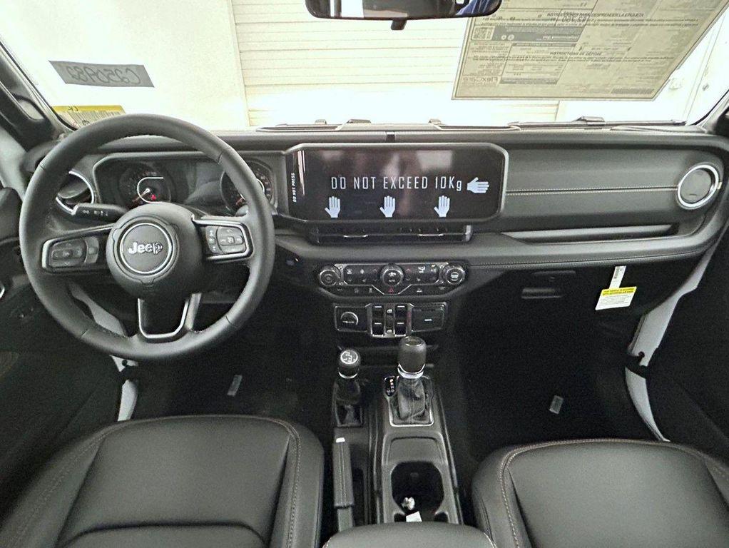 new 2025 Jeep Gladiator car, priced at $40,128