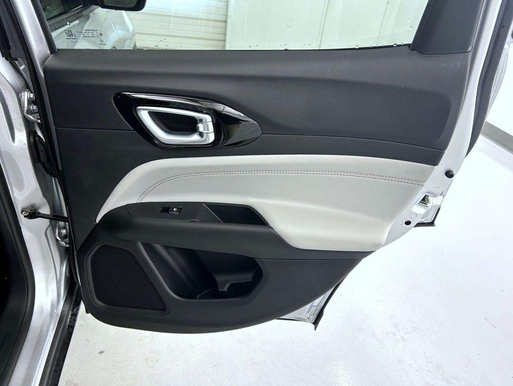 new 2025 Jeep Compass car, priced at $28,423