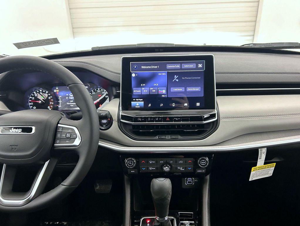 new 2025 Jeep Compass car, priced at $28,423