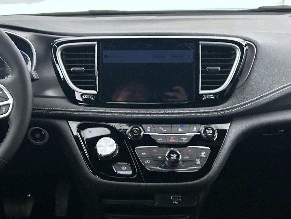 new 2026 Chrysler Pacifica car, priced at $40,048