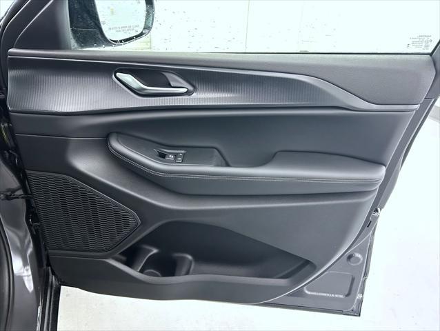 new 2025 Jeep Grand Cherokee car, priced at $40,903