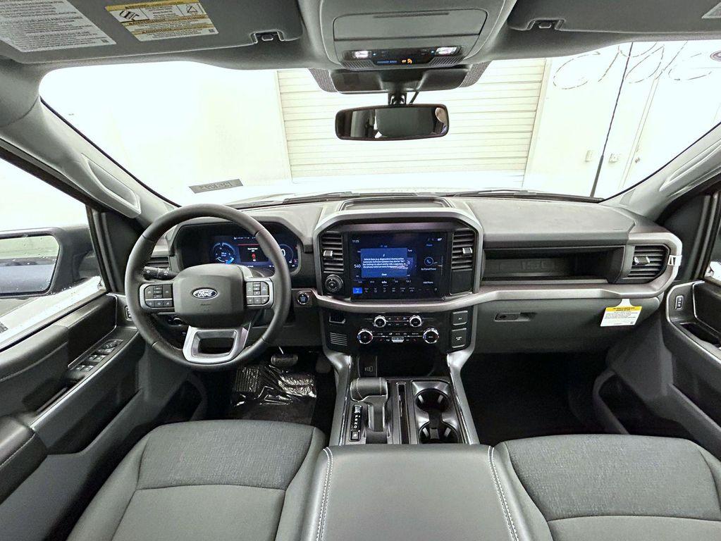 new 2025 Ford F-150 Lightning car