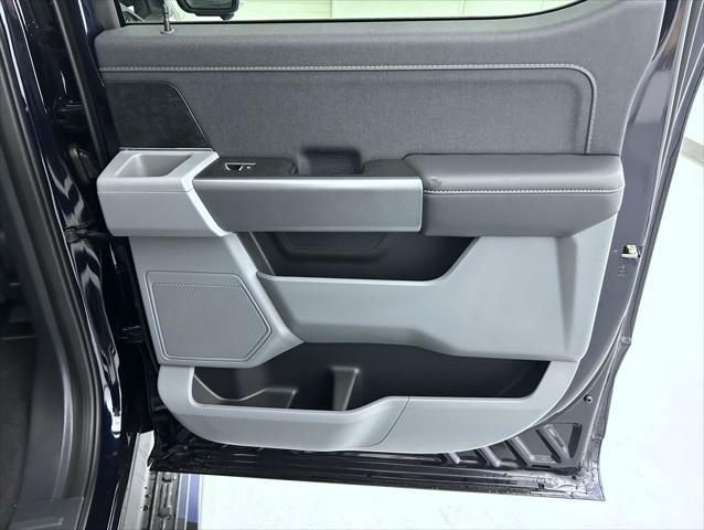 new 2025 Ford F-150 Lightning car