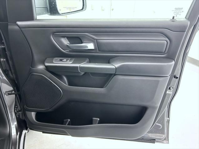 new 2025 Ram 1500 car, priced at $44,678