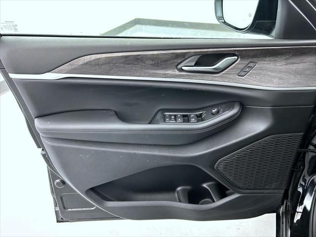 new 2025 Jeep Grand Cherokee L car, priced at $52,311