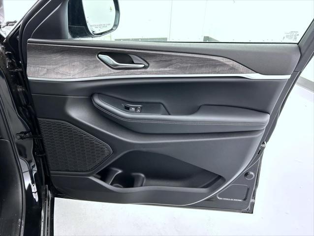 new 2025 Jeep Grand Cherokee L car, priced at $52,311