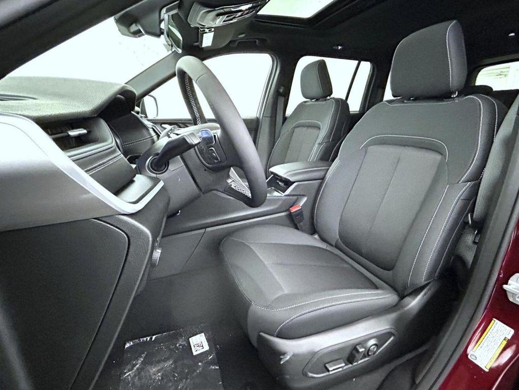 new 2025 Jeep Grand Cherokee car, priced at $36,500
