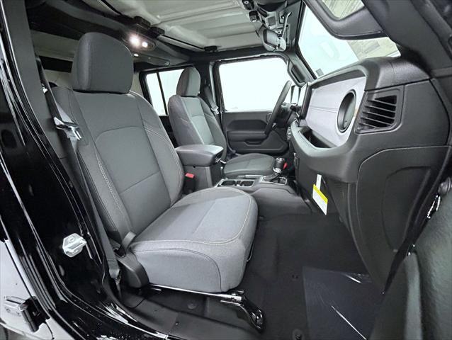 new 2025 Jeep Wrangler car, priced at $41,944