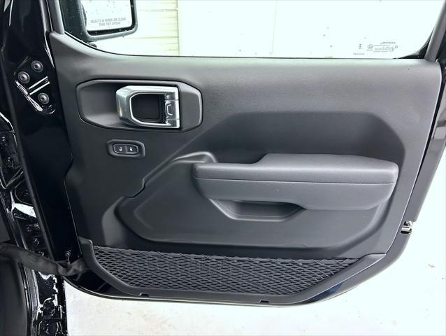 new 2025 Jeep Wrangler car, priced at $41,944