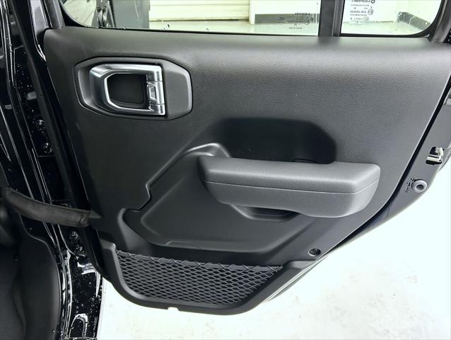 new 2025 Jeep Wrangler car, priced at $41,944