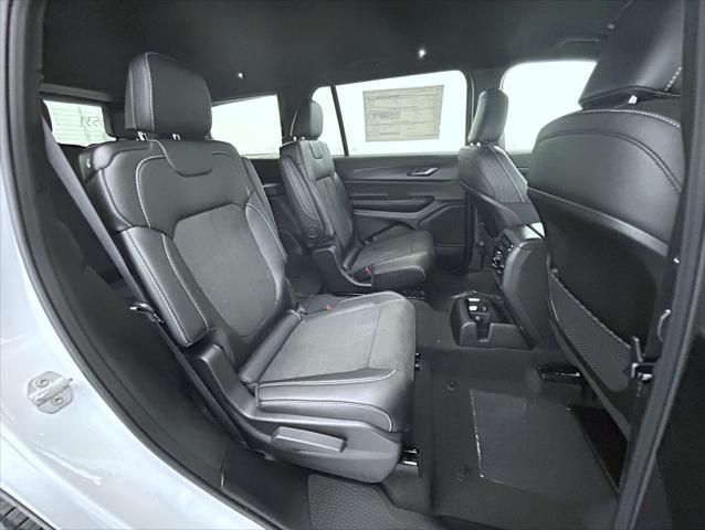 new 2025 Jeep Grand Cherokee L car, priced at $41,581