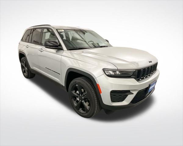 new 2025 Jeep Grand Cherokee car, priced at $43,661