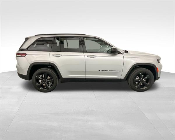 new 2025 Jeep Grand Cherokee car, priced at $42,270