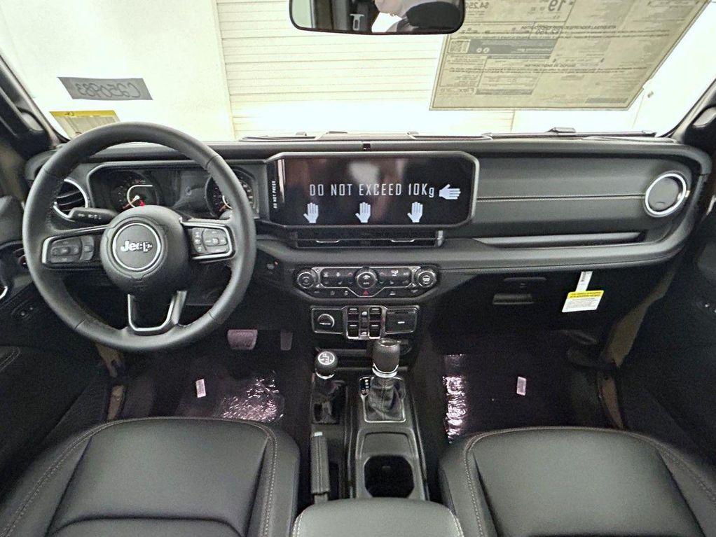 new 2025 Jeep Gladiator car, priced at $41,773