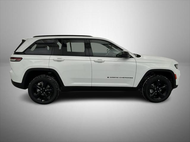 new 2025 Jeep Grand Cherokee car, priced at $44,328