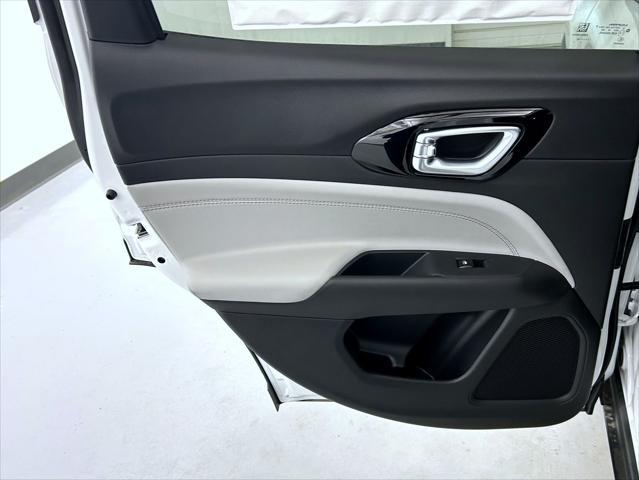 new 2025 Jeep Compass car, priced at $31,301