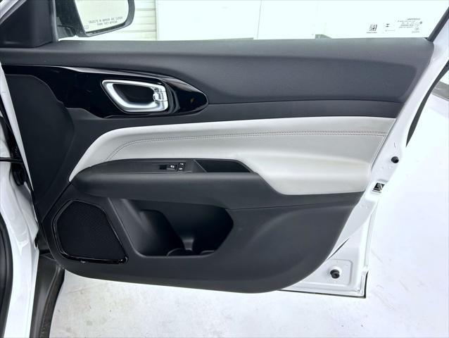 new 2025 Jeep Compass car, priced at $31,301