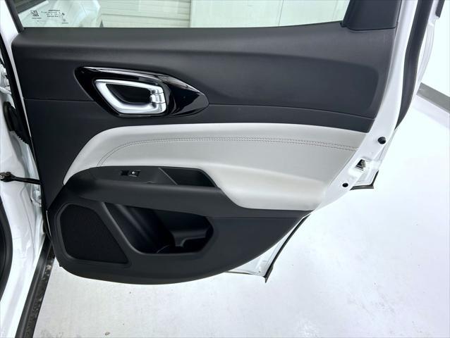 new 2025 Jeep Compass car, priced at $31,301