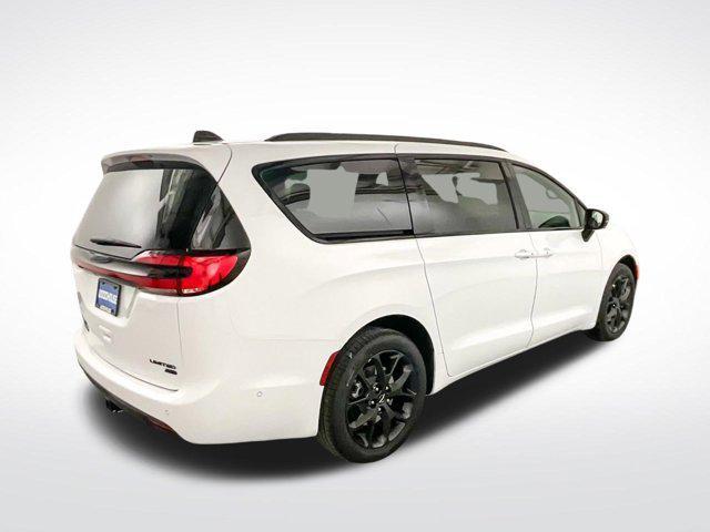 new 2024 Chrysler Pacifica car, priced at $51,540