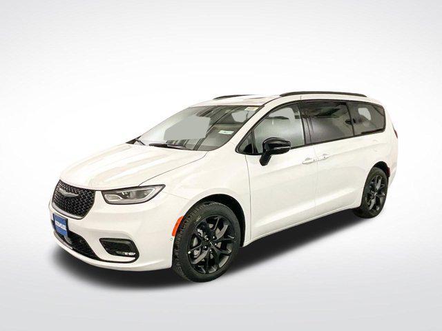 new 2024 Chrysler Pacifica car, priced at $51,540