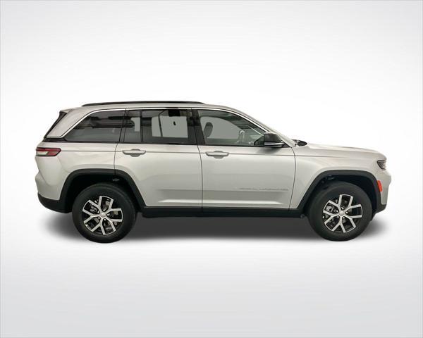 new 2025 Jeep Grand Cherokee car, priced at $43,340