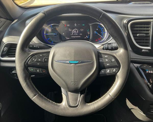 used 2021 Chrysler Pacifica Hybrid car, priced at $29,412