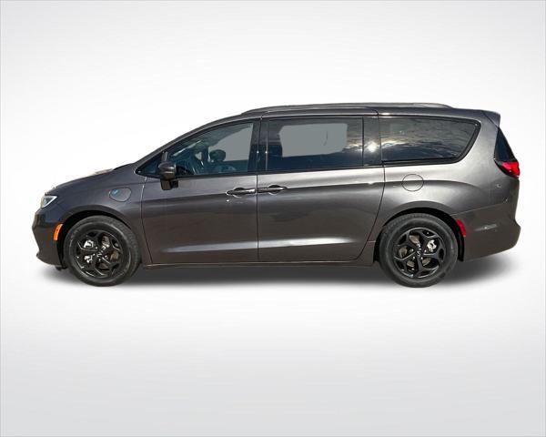 used 2021 Chrysler Pacifica Hybrid car, priced at $29,412