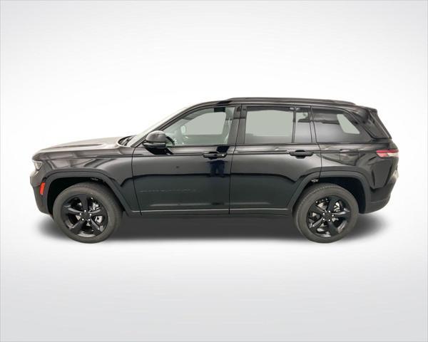 new 2025 Jeep Grand Cherokee car, priced at $43,661