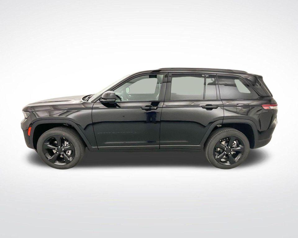 new 2025 Jeep Grand Cherokee car, priced at $42,454
