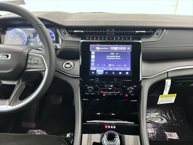 new 2025 Jeep Grand Cherokee car, priced at $40,903