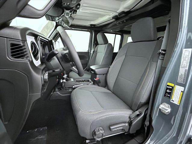 new 2025 Jeep Wrangler car, priced at $47,742