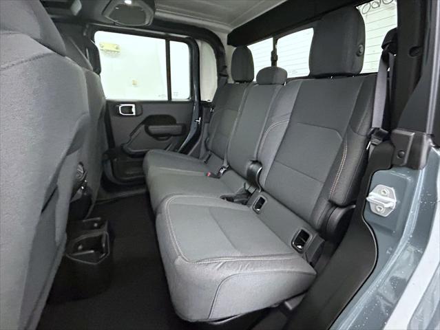 new 2025 Jeep Gladiator car, priced at $45,772