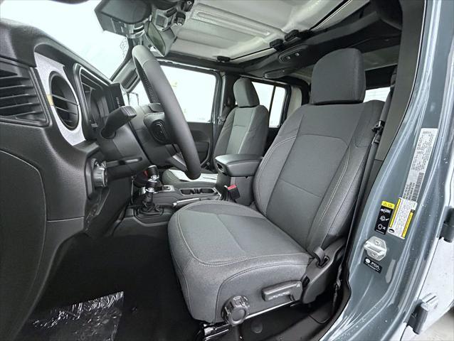 new 2025 Jeep Gladiator car, priced at $45,772