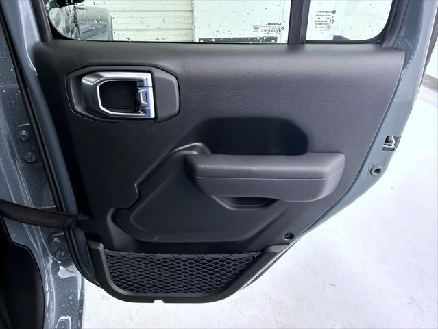 new 2025 Jeep Gladiator car, priced at $45,772