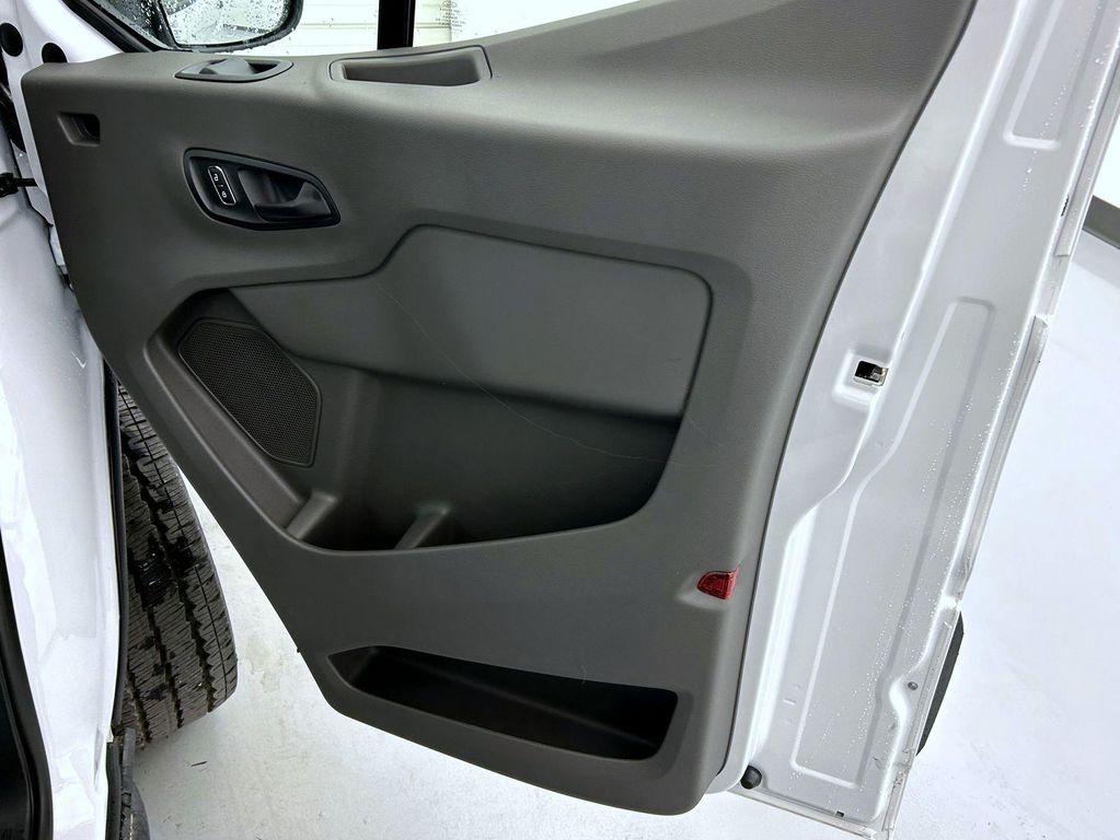new 2025 Ford Transit-250 car