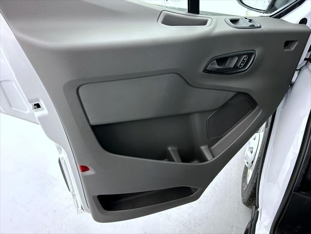 new 2025 Ford Transit-250 car