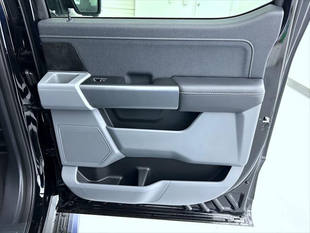 new 2025 Ford F-150 Lightning car