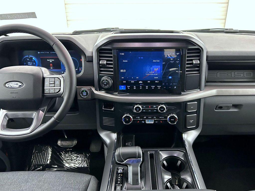 new 2025 Ford F-150 Lightning car