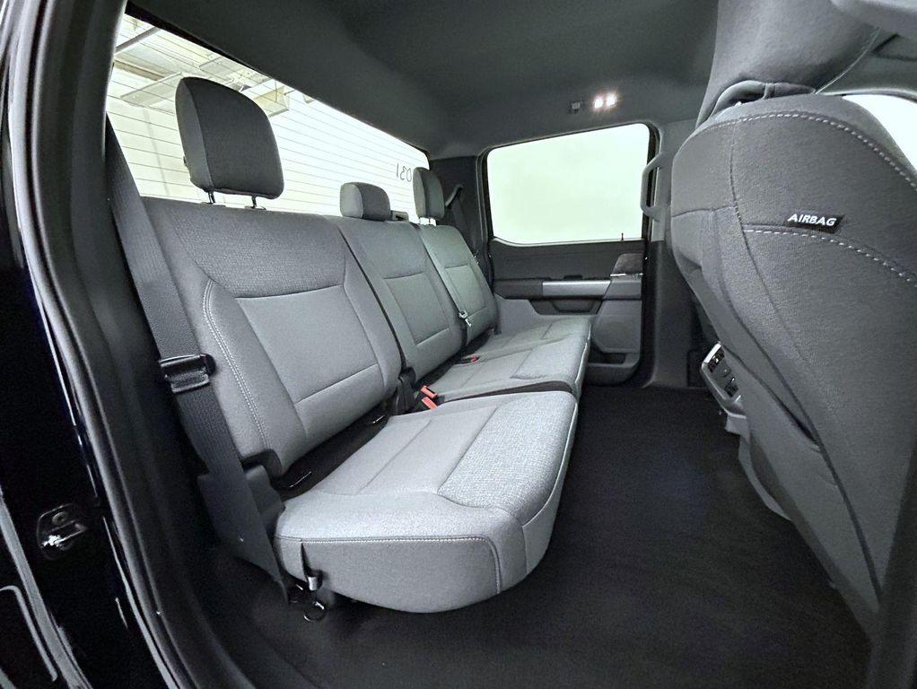 new 2025 Ford F-150 Lightning car